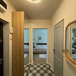 Bright & Stylish Cozy Near Old Town Bucureşti