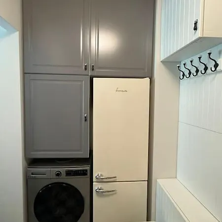 Bright & Stylish Cozy Studio Near Old Town