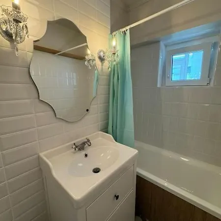 Luxury Near Square * Bucharest