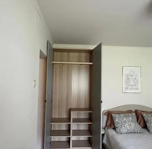 Bright & Stylish Cozy Studio Near Old Town