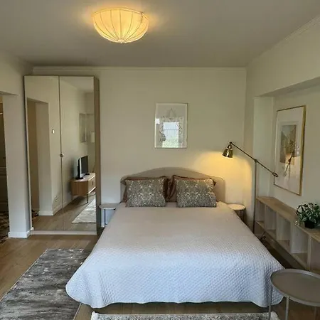 Апартаменты Bright & Stylish Cozy Near Old Town